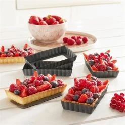 Lot De 8 Moules à Tartelettes à Fond Amovibles -Boutique Silikomart 549005 3 2 Lot de 8 moules a tartelettes a fond amovibles Mathon