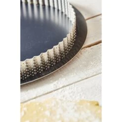 De Buyer Cercle à Tarte Perforé Cannelé Acier Inoxydable 28 Cm -Boutique Silikomart 573029 1 2 Cercle a tarte perfore cannele acier inoxydable 28 cm De Buyer